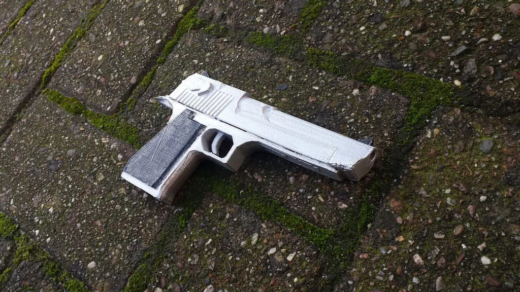Súng lục sa mạc (Desert Eagle) 3D Model - Image 1
