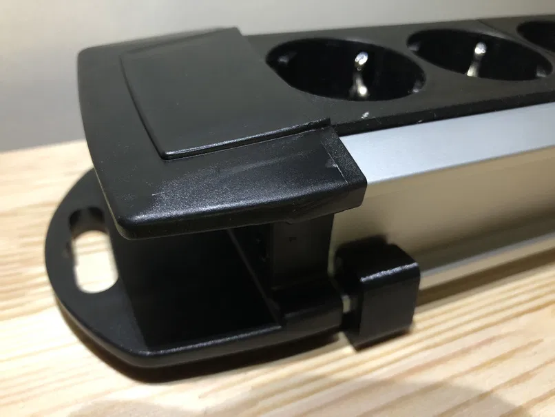 Giá đỡ ổ cắm Brennenstuhl Premium-Alu-Line - Image 1