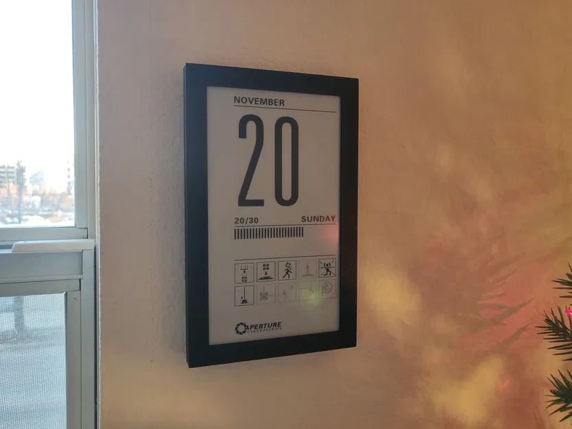 Lịch màn hình e-ink theo chủ đề Portal - Image 1