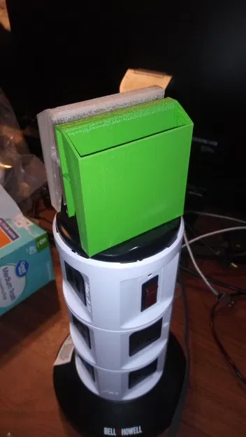 Trạm Sạc USB Nam Châm Tháp Điện Lực - Image 1