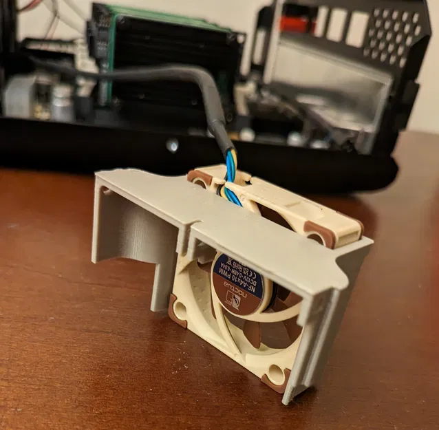 Turing Pi 2 quạt tản nhiệt 10x40mm (đảo ngược) - Image 1