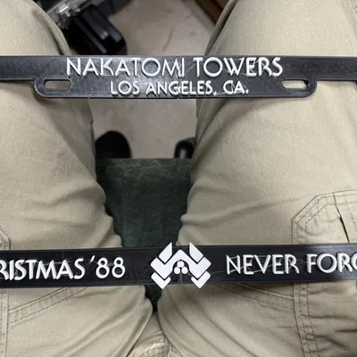 Khung Biển Số "Nakatomi Towers, Giáng Sinh '88" - REMIX