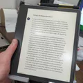 Tay cầm Kindle Scribe Dễ Sử Dụng phiên bản 2 - Thumbnail 1