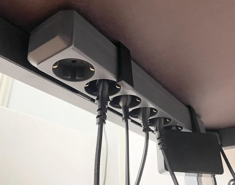 Đế Giữ Ổ Cắm Kéo Dài Brennenstuhl EcoLine - Image 1