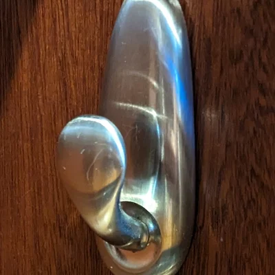 Mặt sau cho móc kim loại Command cỡ vừa