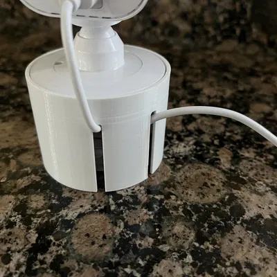 Chân đế và chỗ giữ dây camera Blink đơn giản