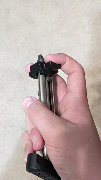 Dụng Cụ Hỗ Trợ Nạp Băng Đạn Súng Ruger .22 - Image 2