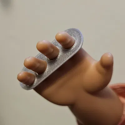 Khuôn Cầm Nắm Cho Búp Bê Our Generation