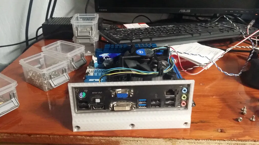 Đế Treo Tường Cho Main ITX - Image 5