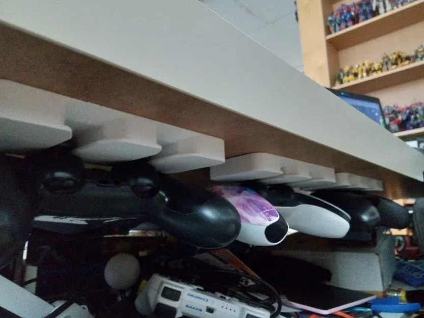 Đế Giữ Tay Cầm Playstation 4, 5, và Switch Pro - Image 1