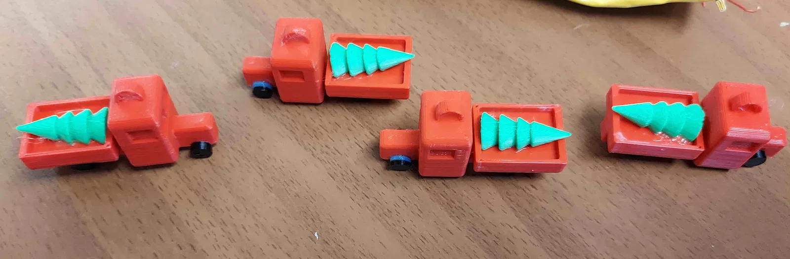 Móc Trang Trí Xe Tải Giáng Sinh - Image 1