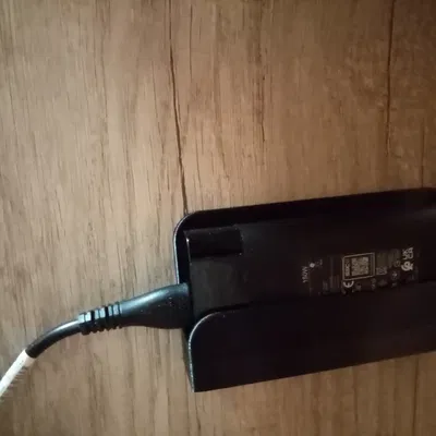 Giá đỡ sạc laptop HP