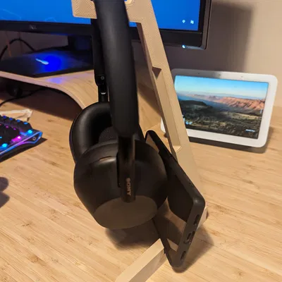 Kệ Tai Nghe (Và Hơn Thế Nữa)