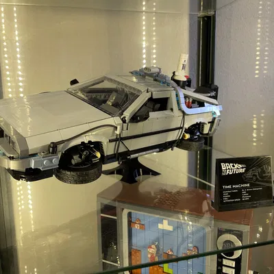 Đế Dựng Lego BTTF DeLorean (10300)