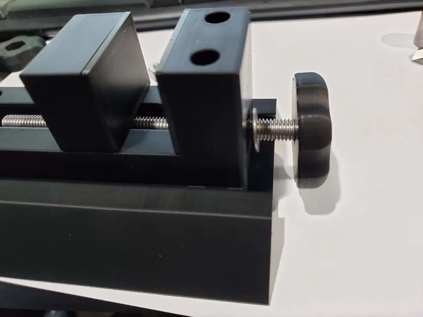 Kẹp Giữ Ổn Định Bàn Vào Tường - Image 5