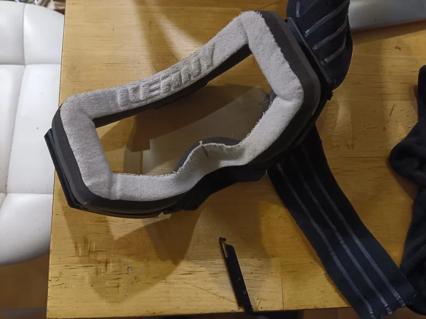 Kẹp Dây Đeo Mặt Nạ Kenny Performance Ventury Fix - Image 3