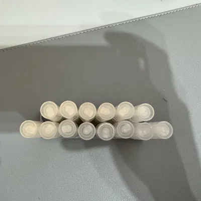 Kệ Đựng Mẫu Nước Hoa 1ml