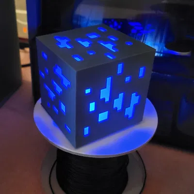 Hộp Quặng Kim Cương Minecraft có Hộp Khuếch Tán Bên Trong Cho Ánh Sáng LED