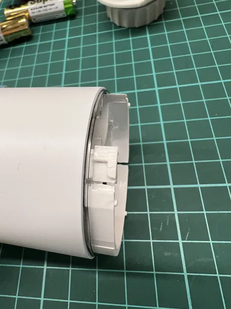 Sửa Lẫy Ngăn Pin Bị Gãy Cho Moes Zigbee Thermostat (TRV) - Image 5