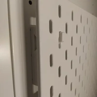 Giá đỡ IKEA PAX cho bảng Skadis