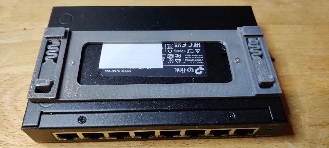 Giá đỡ Ray DIN TL-SG108E (FreeCAD) - Image 1