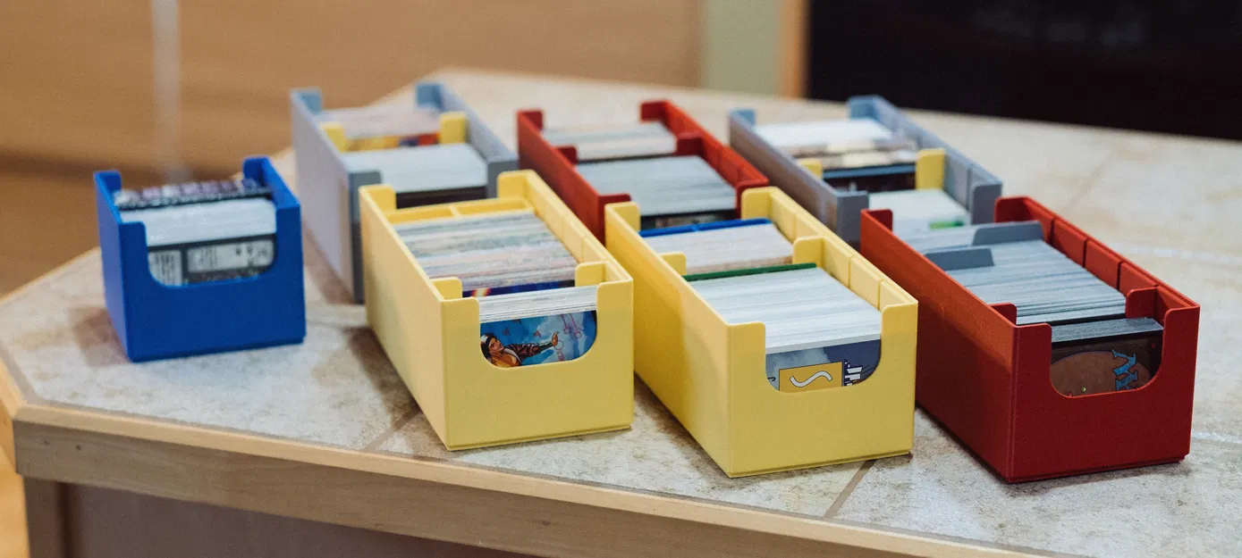 Hộp Đựng Bài Tây Xếp Chồng - Image 1