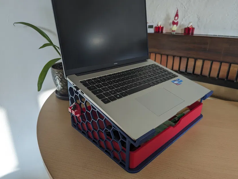 Chân đế Laptop 16 inch có Khay & Kẹp Dây - Image 1