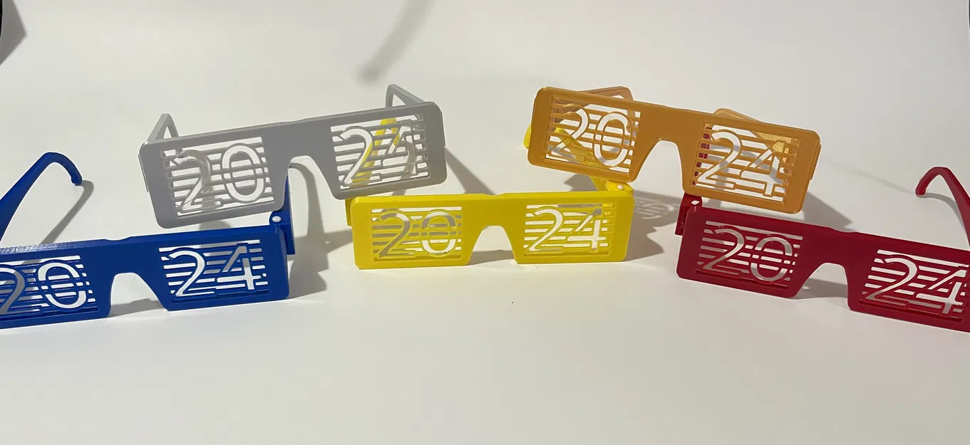 Kính Mắt Đón Tết 2024 - Image 1