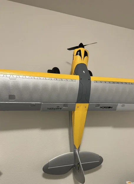 Giá Treo Tường Carbon Cub - Image 1