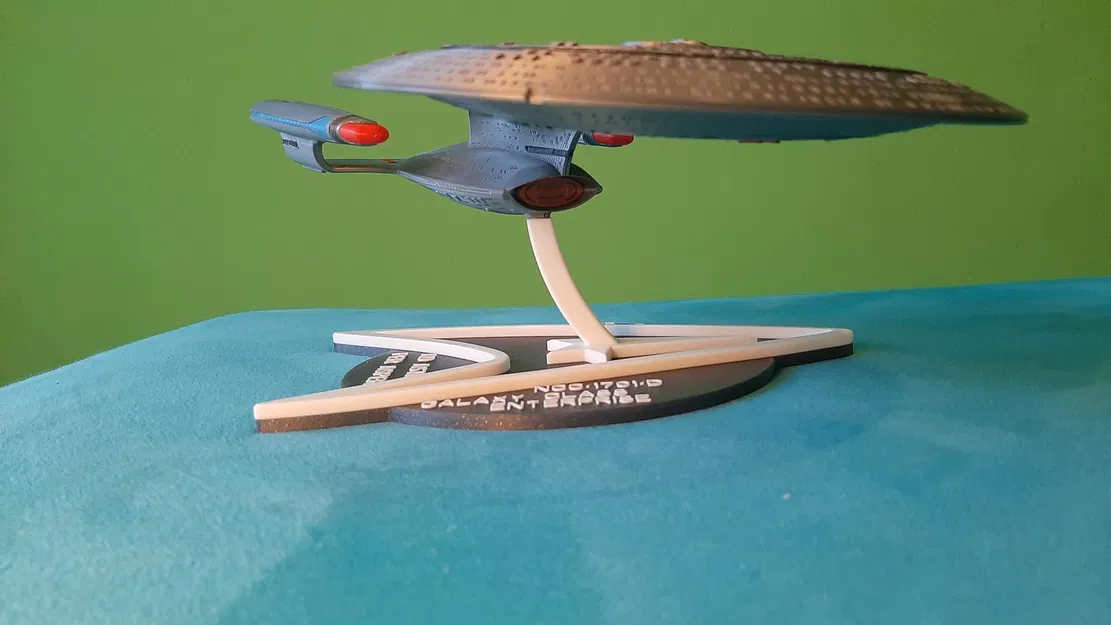 Mô Hình Tàu Enterprise Lớp Galaxy NCC-1701-D - Image 3
