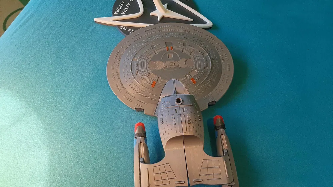 Mô Hình Tàu Enterprise Lớp Galaxy NCC-1701-D - Image 5