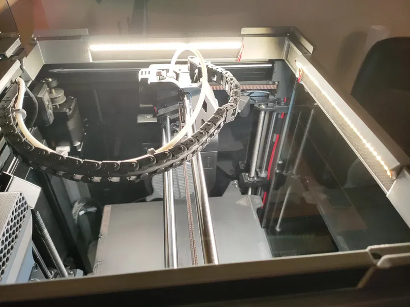 Giá đỡ đơn giản cho dải LED dán trên Creality K1 - Image 1