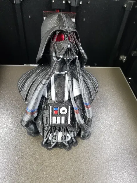 Tượng Darth Vader Phiên Bản MMU Remixed Từ Eastman - Image 3