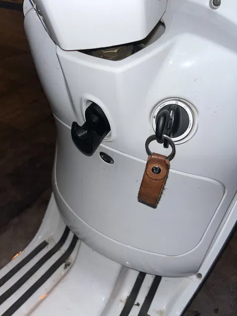 Móc Treo Túi/Đồ Xe Máy - Image 1