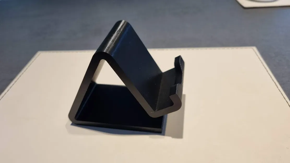 Đế Đựng Điện Thoại Đơn Giản - Image 1