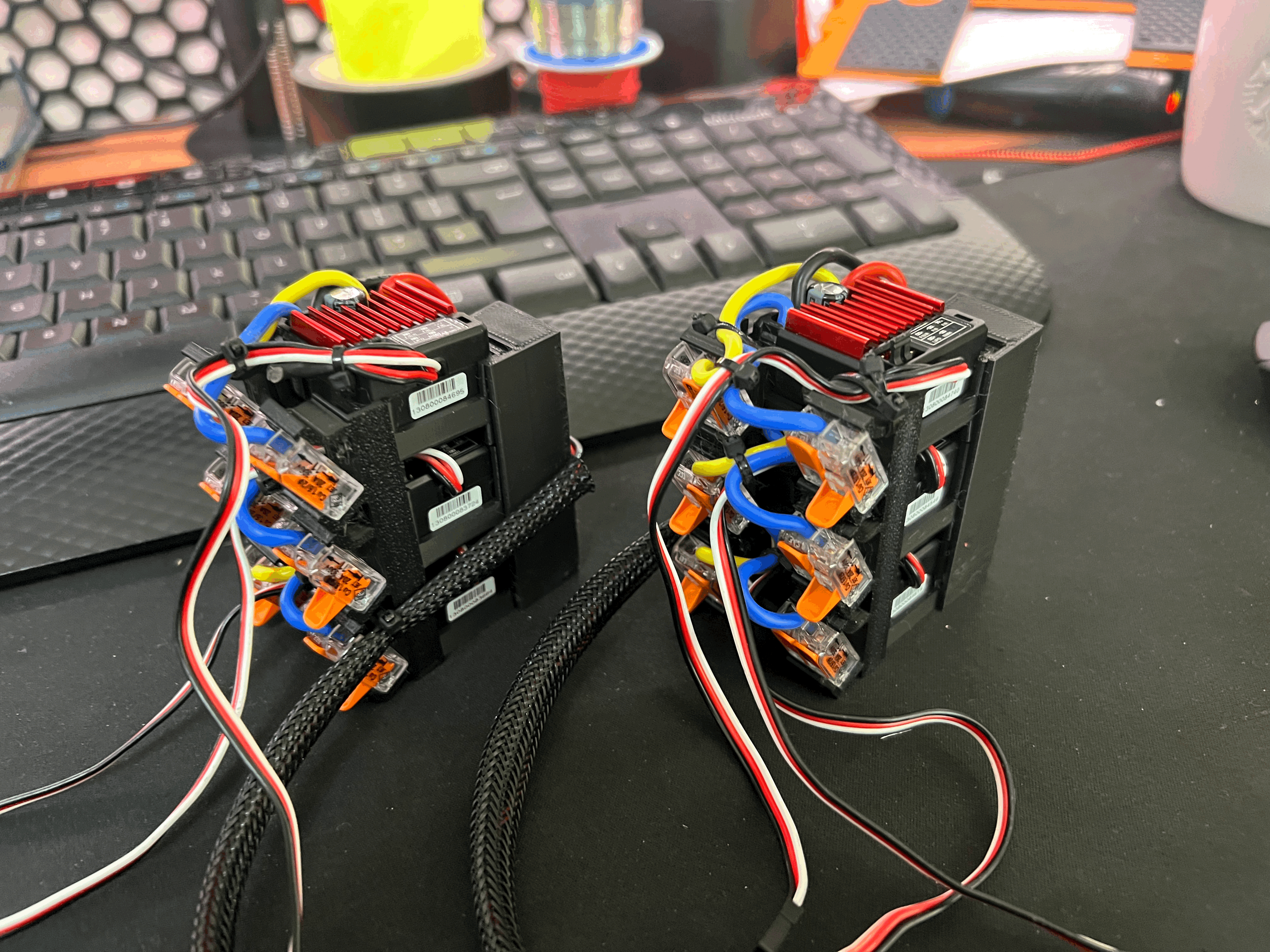 Giá đỡ ESC cho Volvo 550 Burrnie222 tỉ lệ 1/14