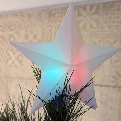 Ngôi sao Giáng sinh có đèn LED trên trụ