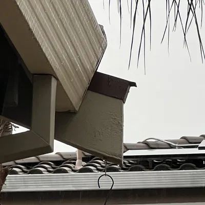 Chụp Bảo Vệ Xà Gồ Mái Nhà Chống Nắng Mưa