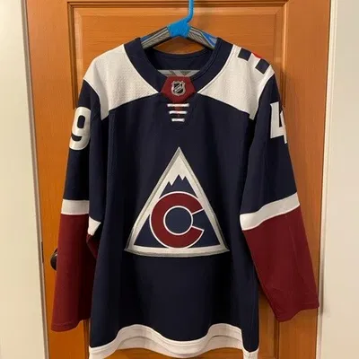 Móc Treo Quần Áo Từ Gậy Hockey