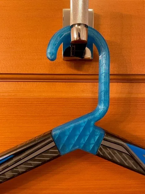 Móc Treo Quần Áo Từ Gậy Hockey - Image 3