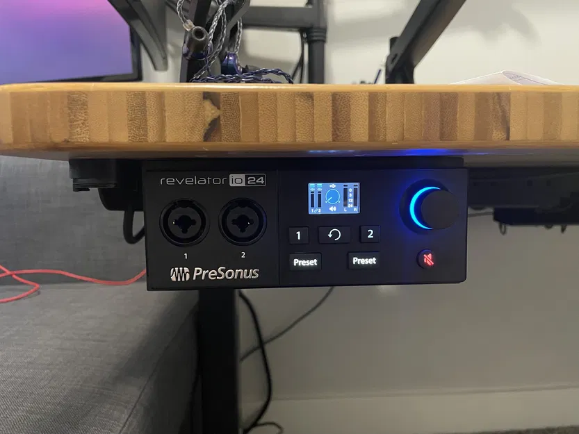 Giá đỡ gắn PreSonus Revelator io24 - Image 1