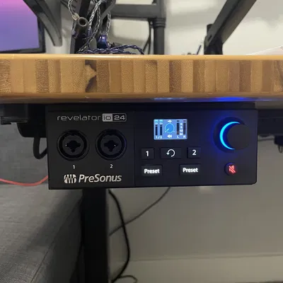 Giá đỡ gắn PreSonus Revelator io24