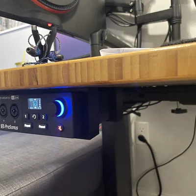 Giá đỡ gắn PreSonus Revelator io24