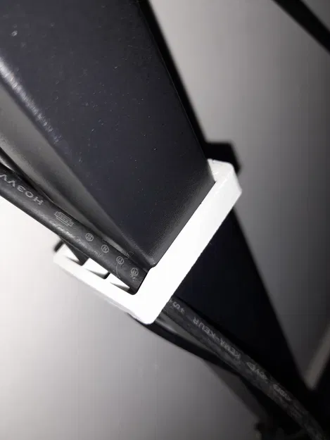 Kẹp Quản Lý Dây Cho Bàn Khung Thép Vuông 30mm V1 - Image 4