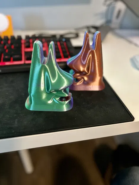 Chân Kính Mắt Bản Remix - Image 1