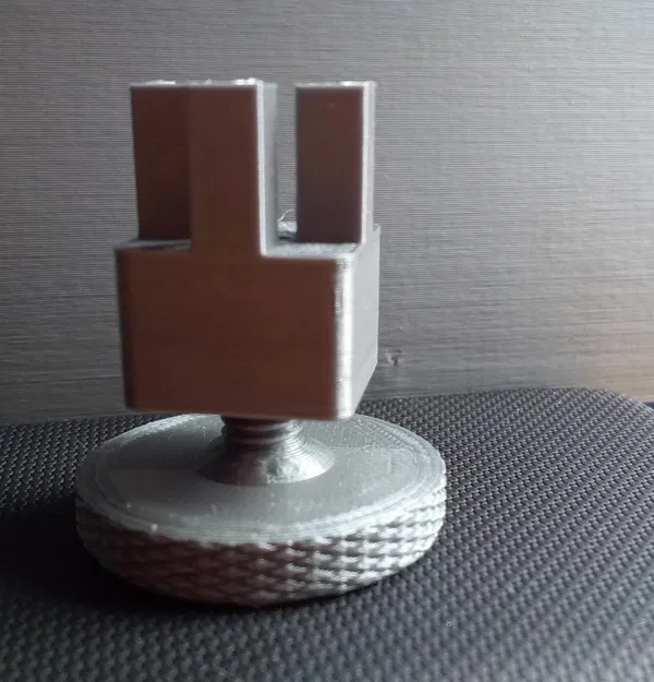 Chân đế điều chỉnh M8 cho Nhôm định hình 2020 / 3030 - Image 1