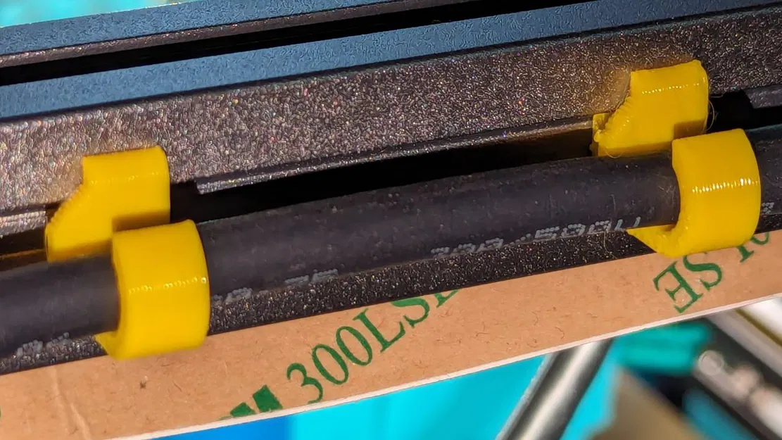 Móc giữ dây cho khung nhôm 2020 - Image 2