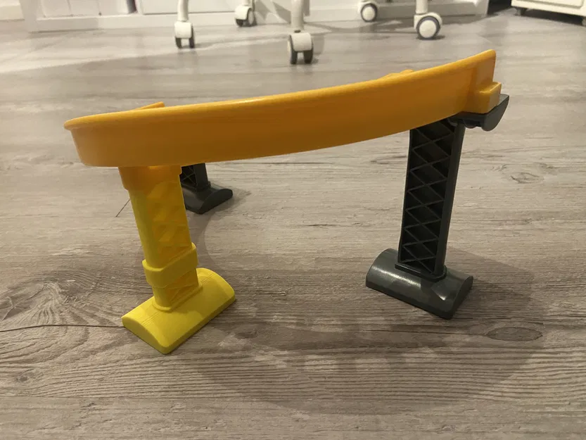 Trụ đỡ tương thích Brio cho tàu lượn - Image 1