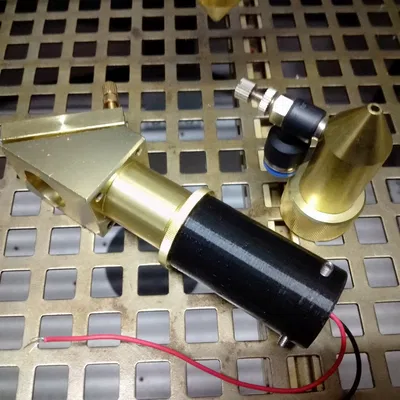 Bộ Chuẩn Trực Điều Chỉnh Gương Laser