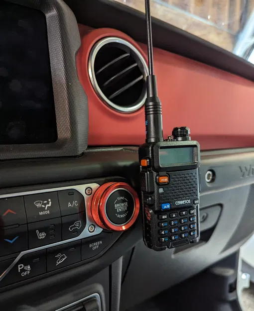 Giá đỡ Baofeng UV-5R cho Jeep Wrangler JL - Image 3